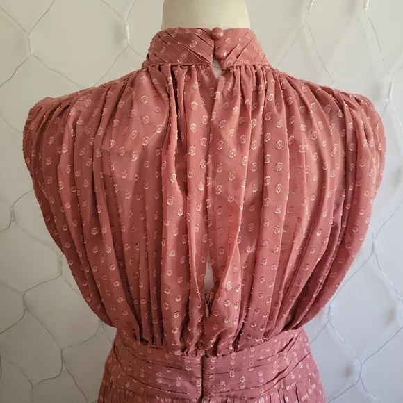 Boohoo Occasion Swiss Dot Gathered Dress / Dusky Rose / US Size 6 - Picture 7 of 10